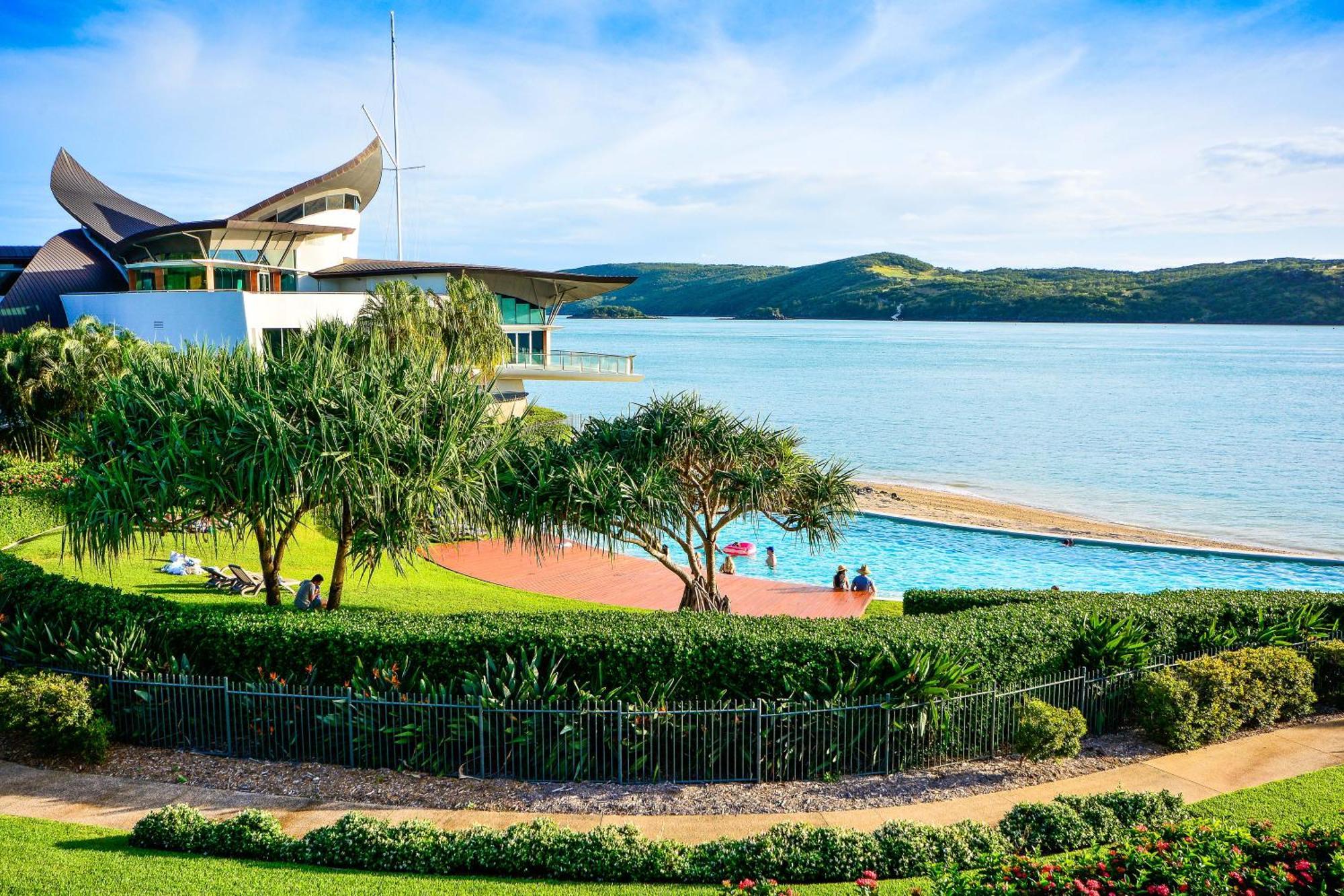 Yacht Club Villas On Hamilton Island By Hiha Exterior photo